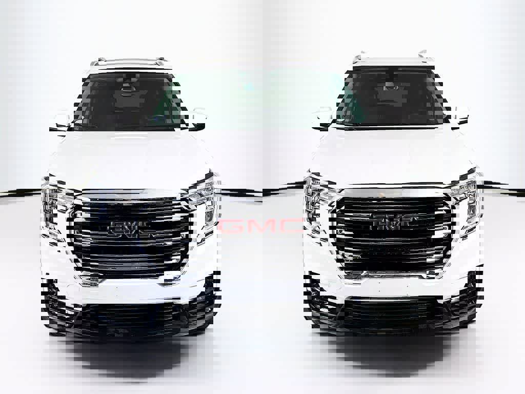 Used 2024 GMC Terrain SLT image 8
