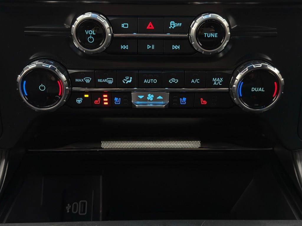 Certified 2025 Ford F150 Lariat w/ Equipment Group 501A Mid image 14