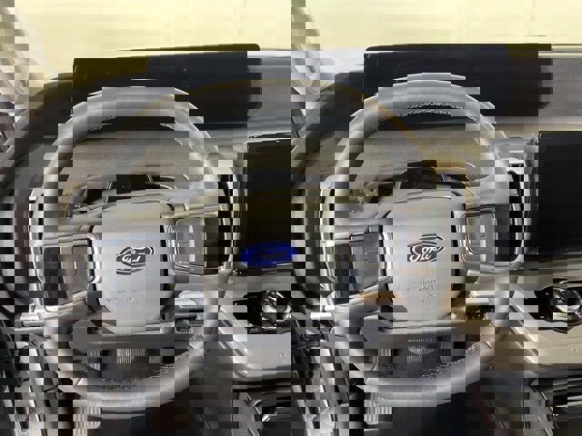 Certified 2025 Ford Expedition Active image 25