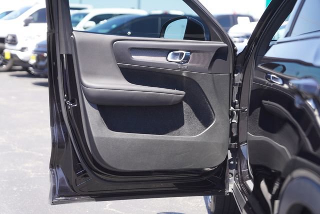 Used 2020 Volvo XC40 T5 R-Design w/ Protection Package Premier AWD/4WD image 31