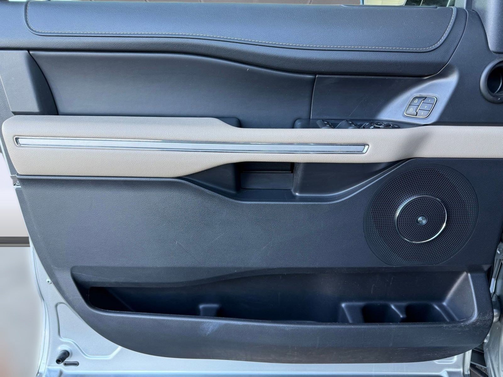 Certified 2024 Ford Expedition Max Limited RWD image 26