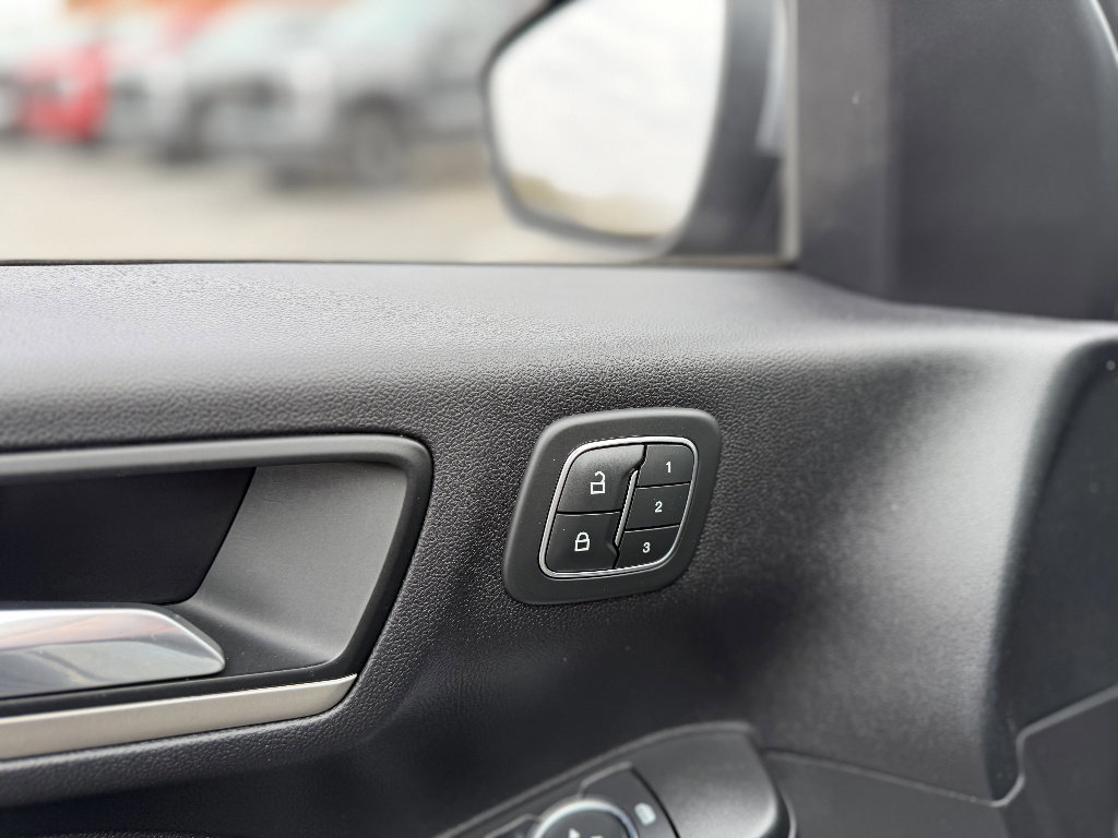 Certified 2021 Ford Escape SEL w/ Technology Package image 13