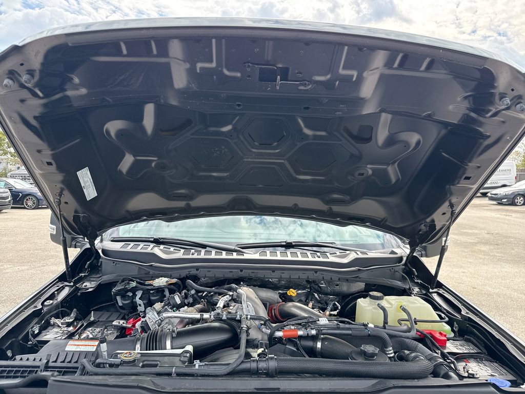 Certified 2023 Ford F350 Lariat w/ Chrome Package image 33