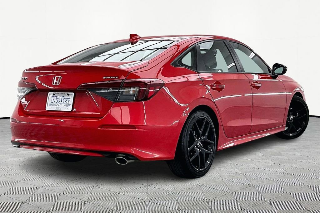 Used 2025 Honda Civic Sport image 4