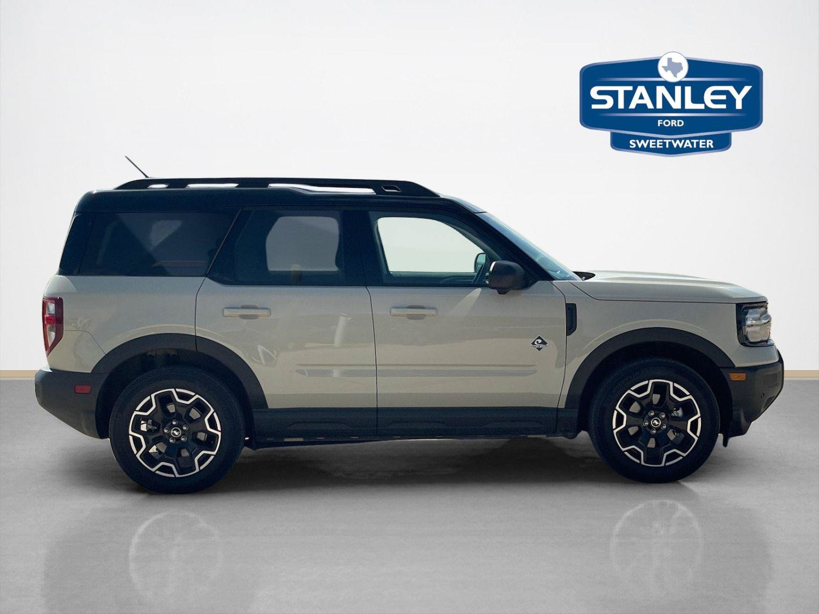 Certified 2025 Ford Bronco Sport Outer Banks w/ Outer Banks Tech Package+ AWD/4WD image 8