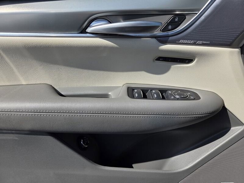 Used 2025 Cadillac XT5 Premium Luxury FWD image 34