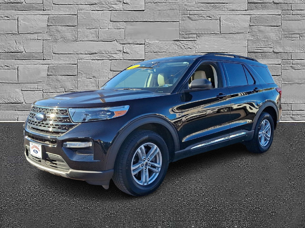 Certified 2021 Ford Explorer XLT w/ Equipment Group 202A AWD/4WD image 5