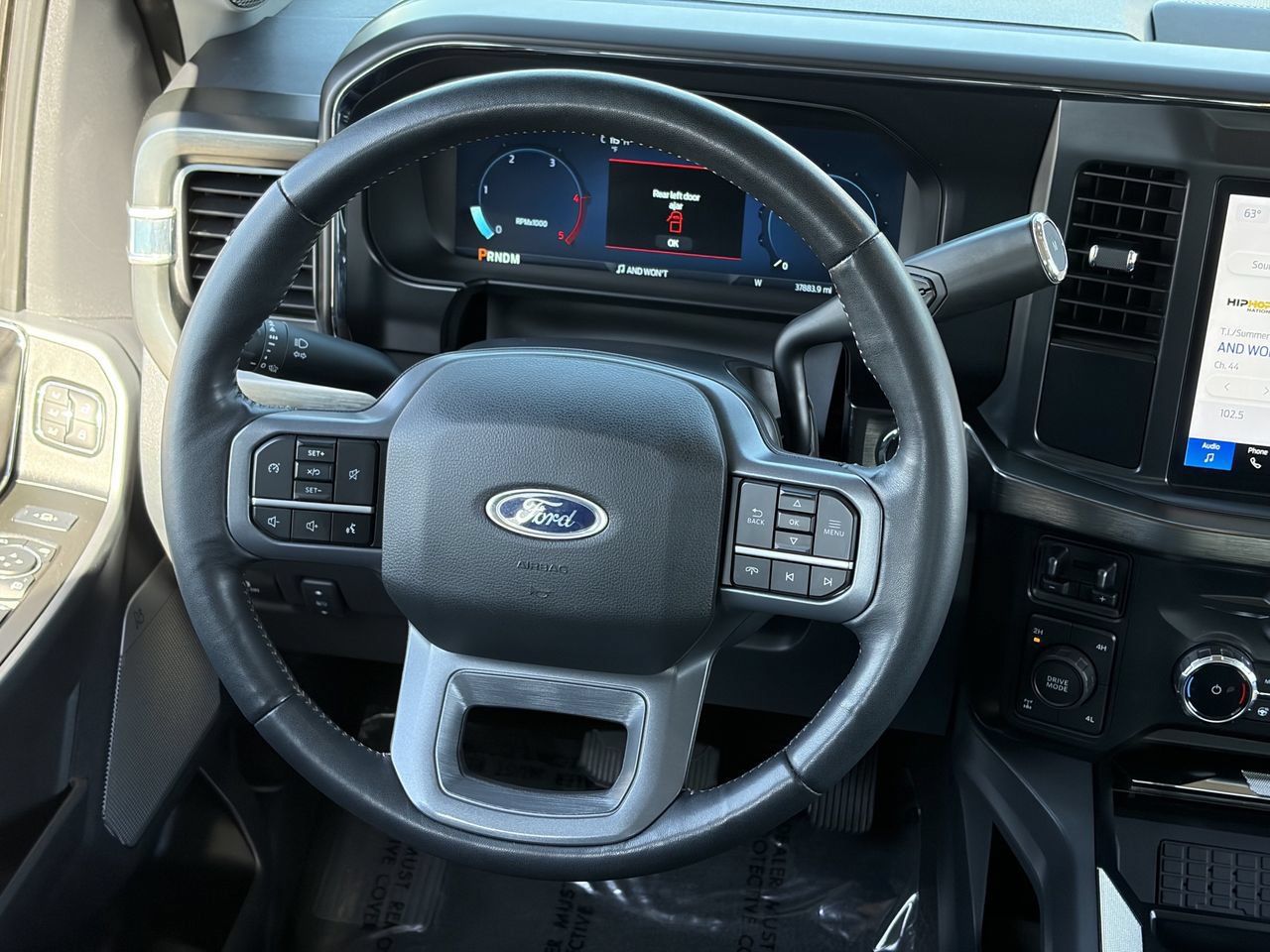 Certified 2024 Ford F350 Lariat w/ Black Appearance Package AWD/4WD image 16