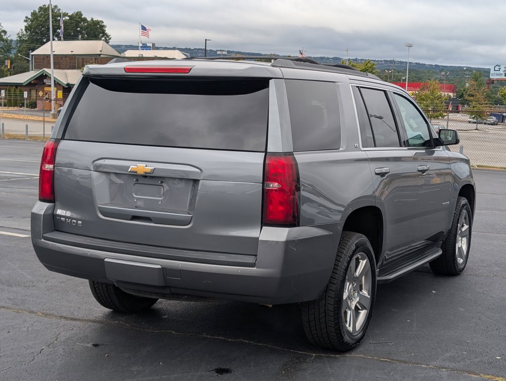 Used 2019 Chevrolet Tahoe LT w/ Luxury Package RWD image 6