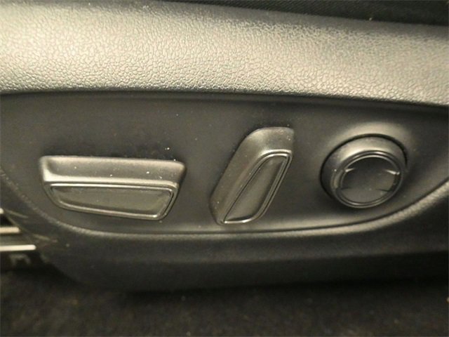 Used 2022 Toyota RAV4 XLE image 11