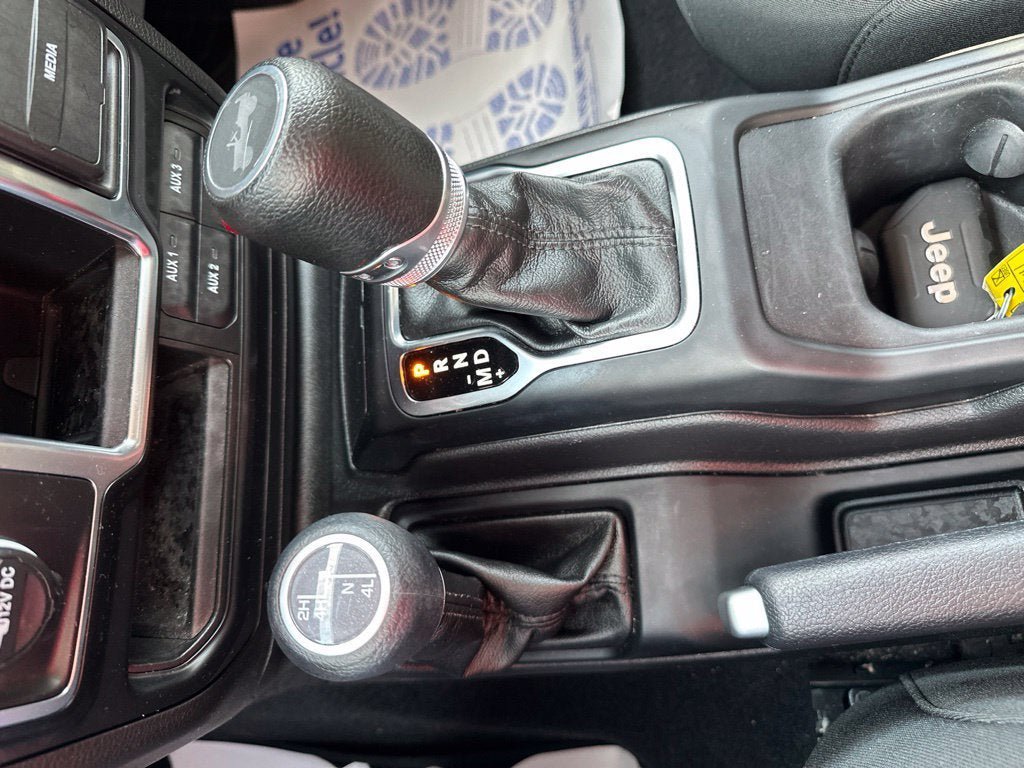 Used 2023 Jeep Wrangler Unlimited Sport AWD/4WD image 19