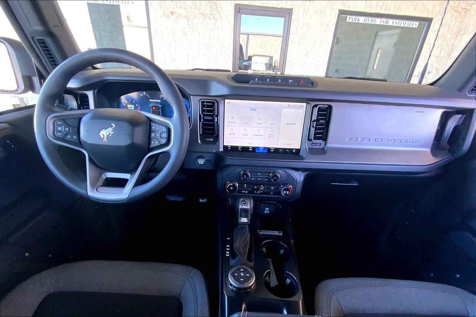Certified 2025 Ford Bronco 4-Door w/ Sasquatch Package AWD/4WD image 16