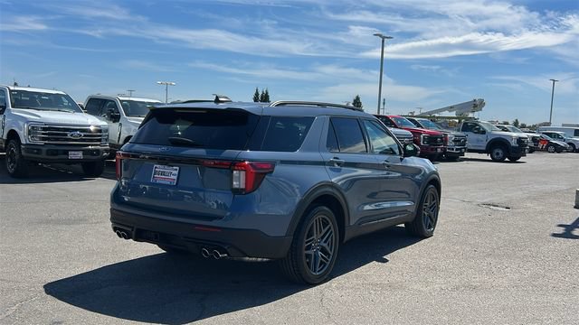 Certified 2025 Ford Explorer ST RWD image 3