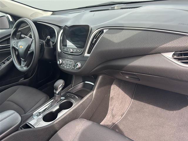 Used 2025 Chevrolet Malibu LT FWD image 12