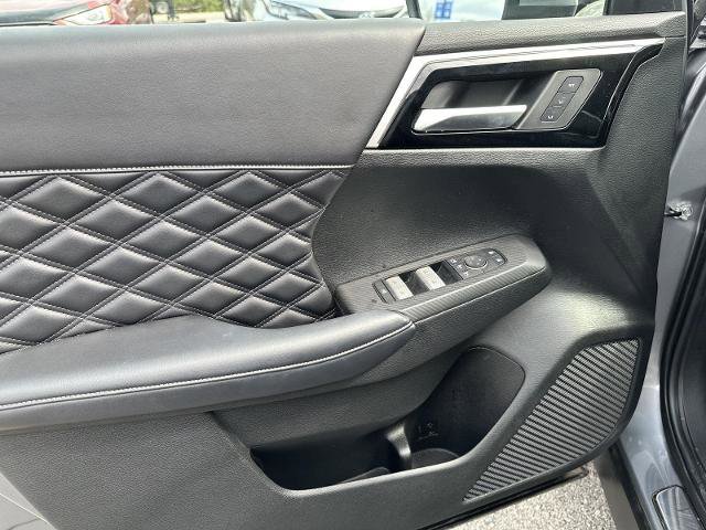 Used 2023 Mitsubishi Outlander SEL AWD/4WD image 15