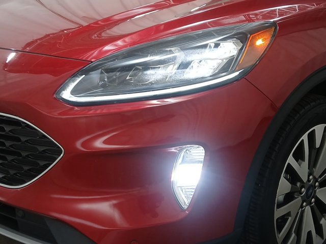 Certified 2022 Ford Escape Titanium w/ Class II Trailer Tow Package image 31