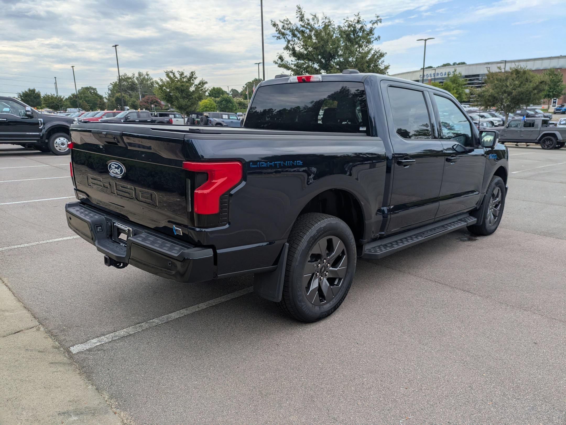 Certified 2025 Ford F150 Lightning Flash AWD/4WD image 4