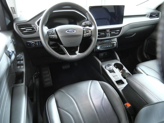 Certified 2025 Ford Escape Platinum w/ Premium Technology Package AWD/4WD image 4
