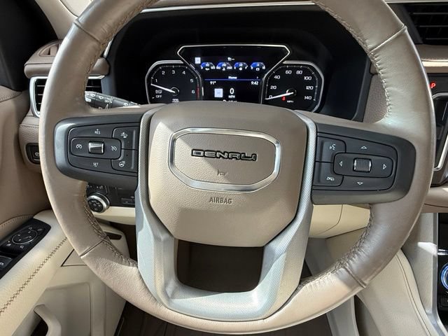 Used 2021 GMC Yukon XL Denali w/ Denali Premium Package RWD image 27