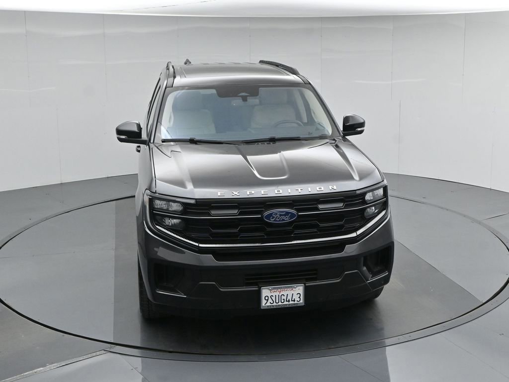 Certified 2025 Ford Expedition Active image 29
