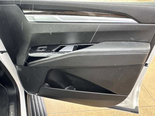 Used 2025 Cadillac Escalade ESV Premium Luxury RWD image 14