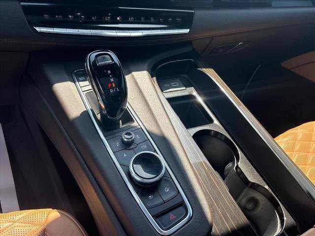 Used 2024 Cadillac Escalade Sport w/ LPO, ONYX Package AWD/4WD image 33