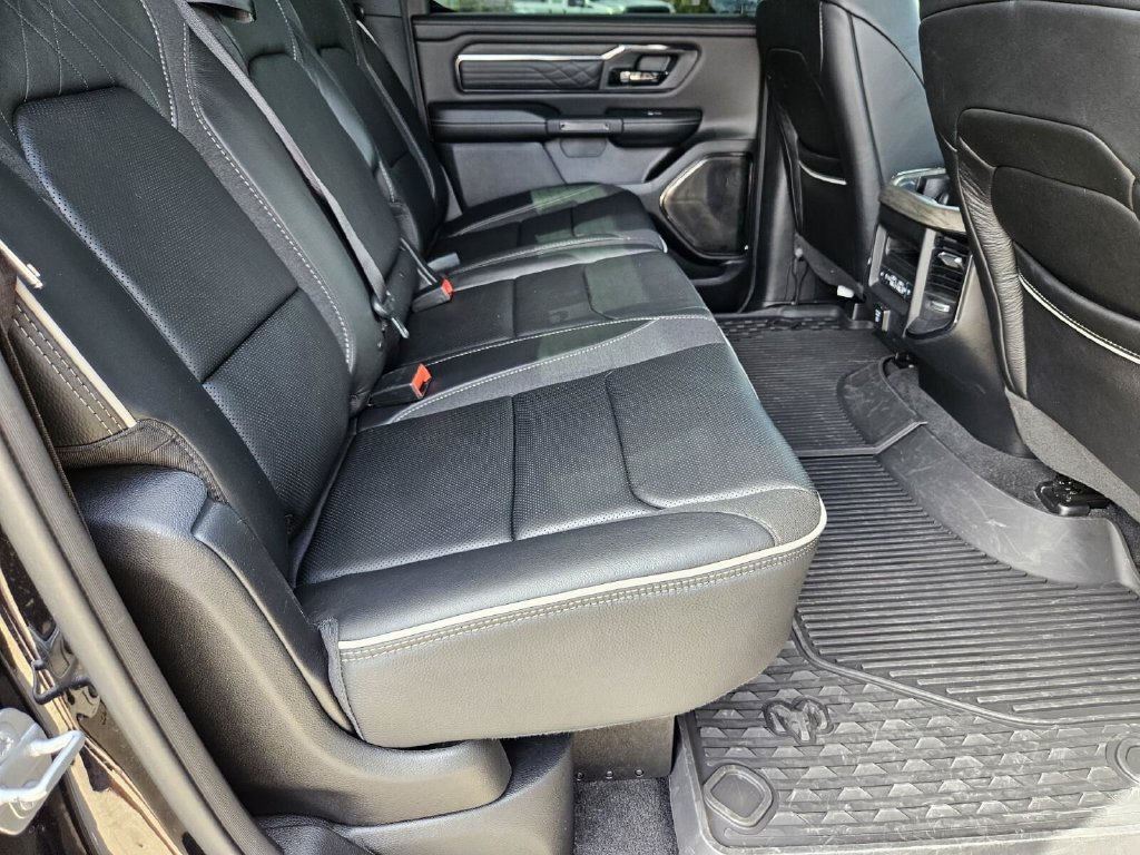 Used 2025 RAM 1500 Limited AWD/4WD image 17