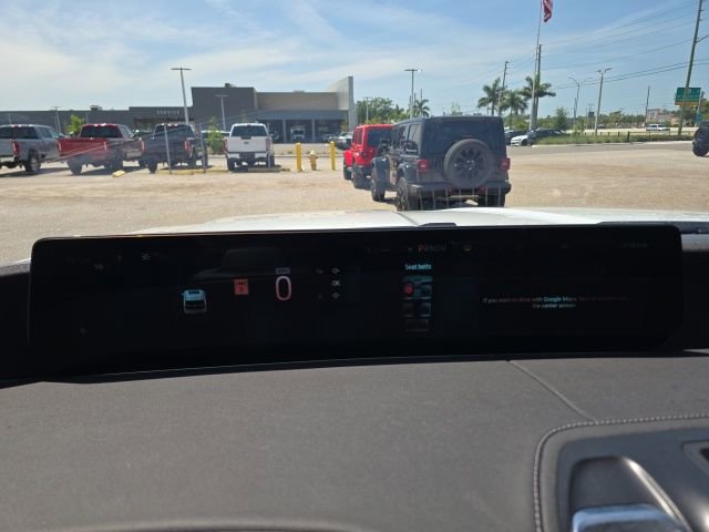 Certified 2025 Ford Expedition Platinum AWD/4WD image 12