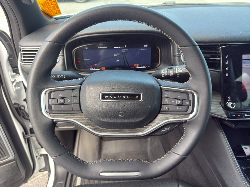 Used 2024 Jeep Wagoneer L Series II w/ Flexible Seating Group image 13