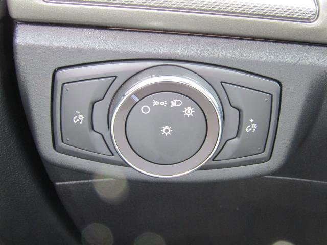 Certified 2018 Ford Fusion SE FWD image 17