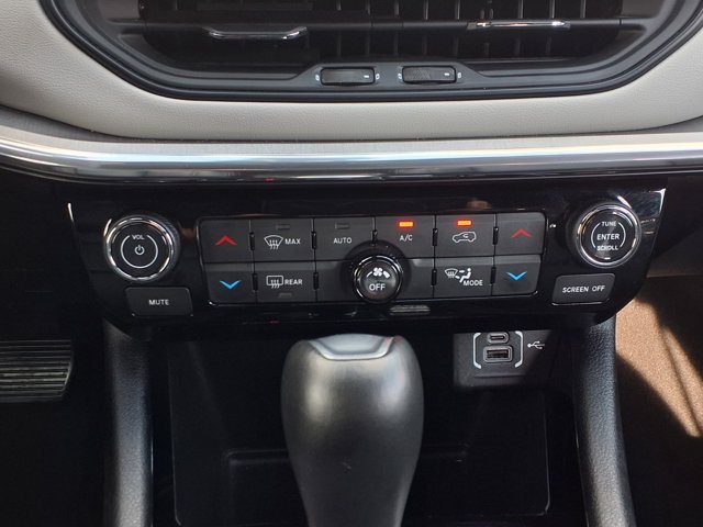 Used 2024 Jeep Compass Limited AWD/4WD image 11