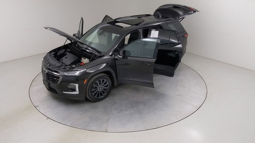 Used 2023 Chevrolet Traverse RS image 58