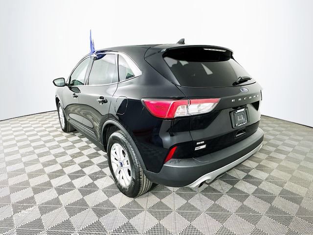 Certified 2022 Ford Escape SE w/ Convenience Package image 3