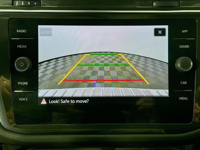 Used 2022 Volkswagen Tiguan SE image 16