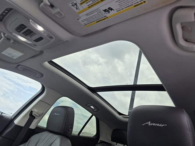 Used 2024 Buick Envision Avenir AWD/4WD image 21