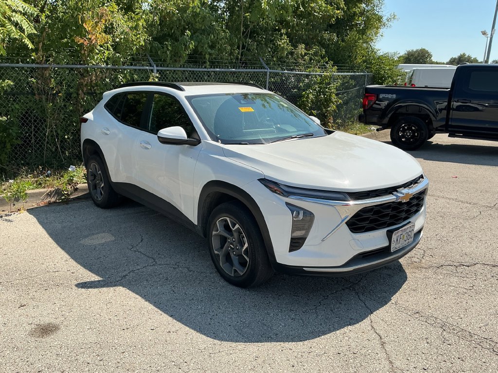 Used 2024 Chevrolet Trax LT w/ Driver Confidence Package FWD image 6