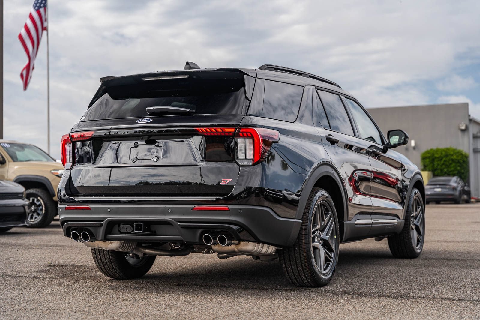 Certified 2026 Ford Explorer ST w/ Sun And Sound Package AWD/4WD image 5