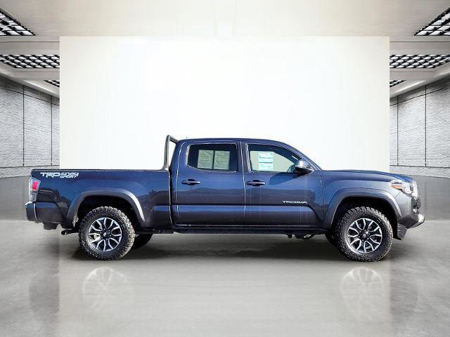 Used 2022 Toyota Tacoma TRD Sport AWD/4WD image 2