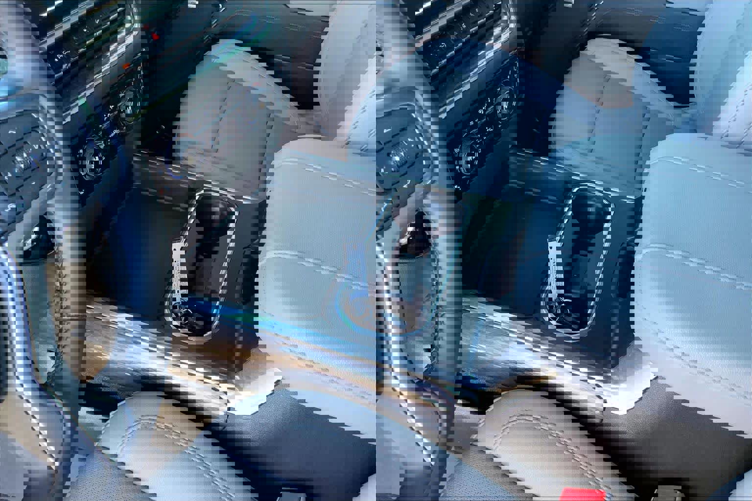 Used 2025 Chevrolet Silverado 3500 LTZ w/ LTZ Premium Package image 17