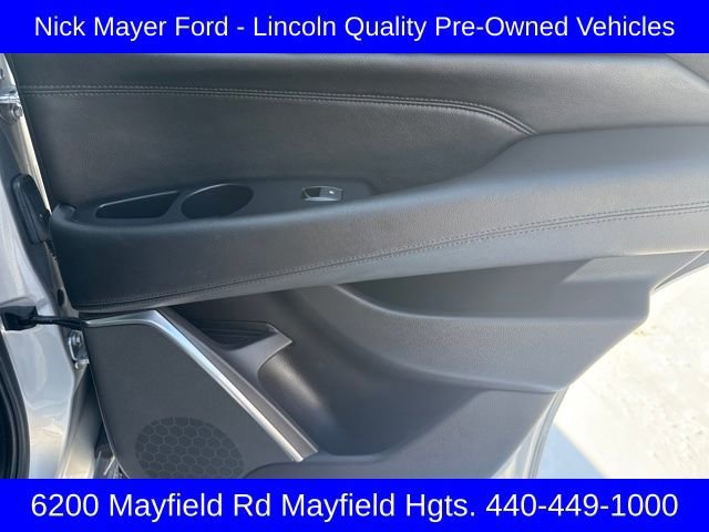 Used 2020 Cadillac Escalade Luxury image 13