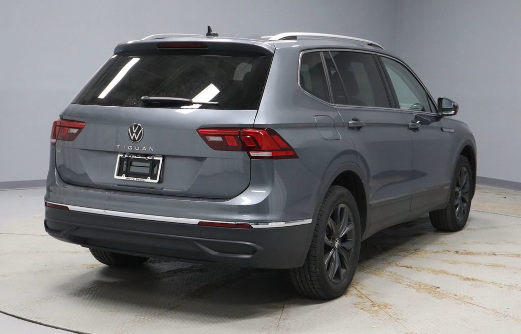 Used 2024 Volkswagen Tiguan SE image 11