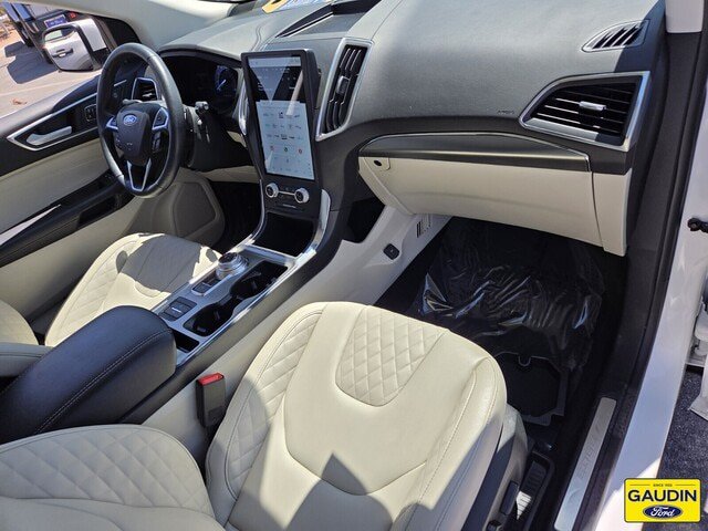 Certified 2023 Ford Edge Titanium w/ Class II Trailer Tow Package AWD/4WD image 17