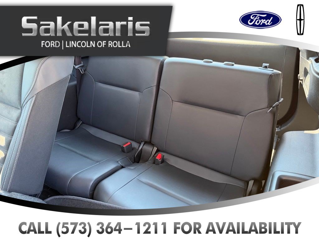 Used 2025 Mitsubishi Outlander AWD image 39