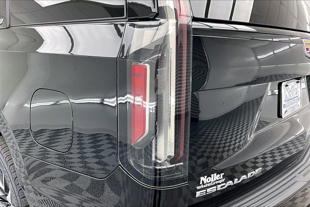 Used 2024 Cadillac Escalade Sport AWD/4WD image 31