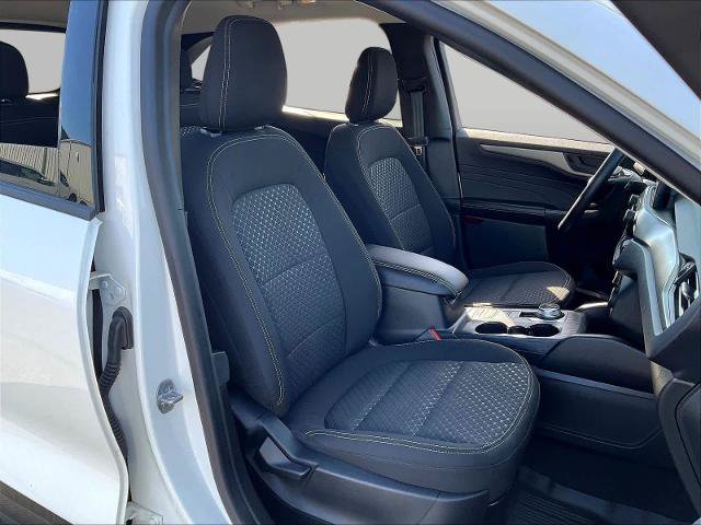 Certified 2023 Ford Escape Active AWD/4WD image 30