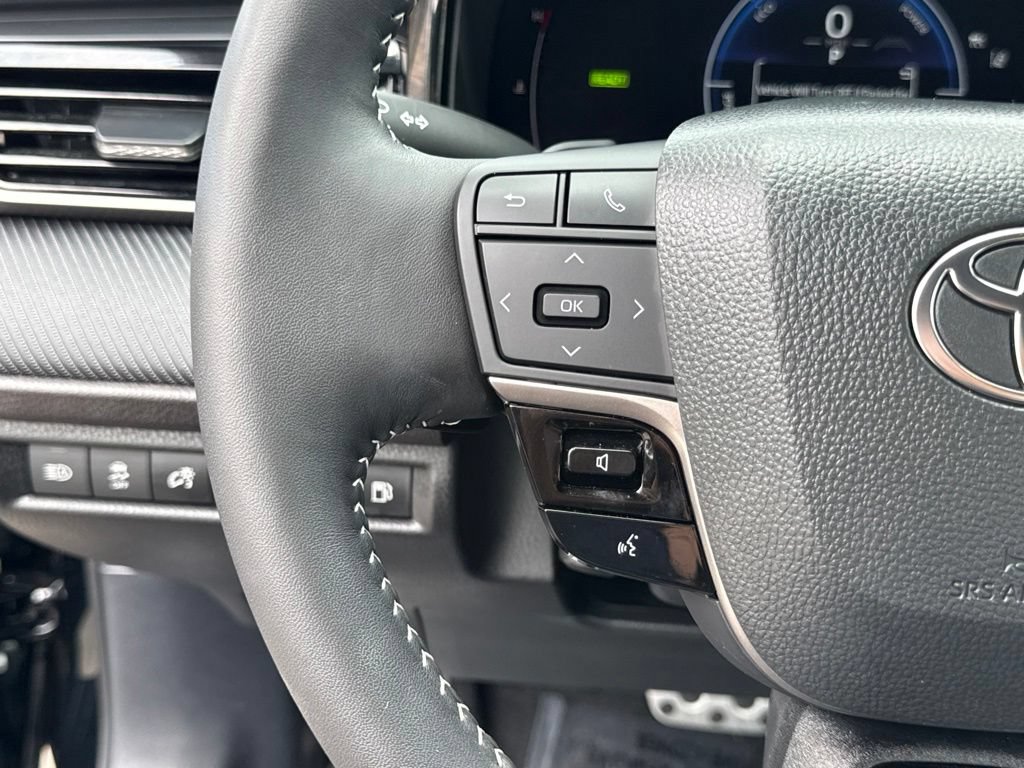 Used 2026 Toyota Camry SE w/ Multimedia Upgrade Package FWD image 27