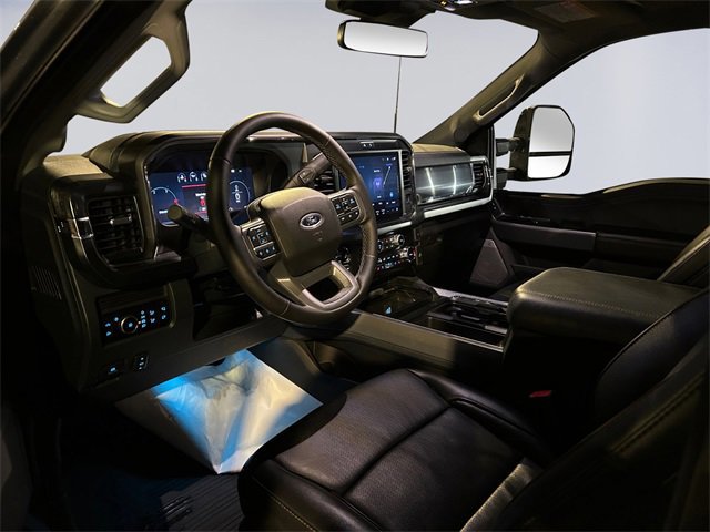 Certified 2025 Ford F450 Lariat w/ FX4 Off-Road Package image 9