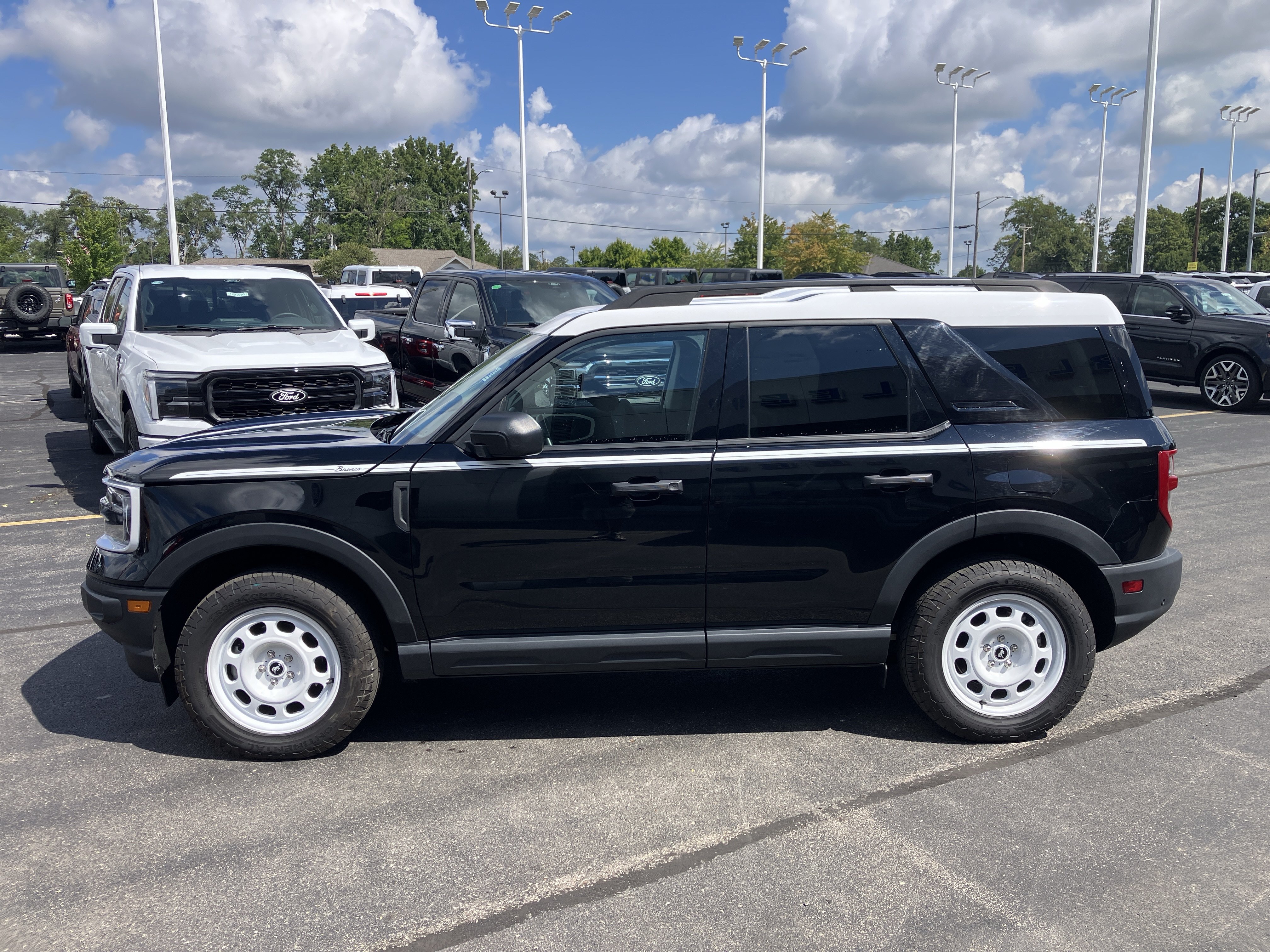 Certified 2024 Ford Bronco Sport Heritage w/ Heritage Convenience Package AWD/4WD image 4