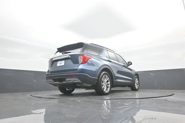 Certified 2020 Ford Explorer XLT w/ Equipment Group 202A image 31