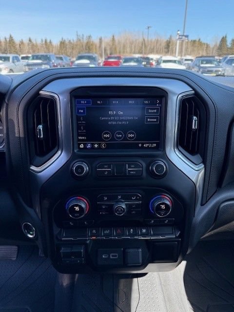 Used 2020 Chevrolet Silverado 1500 LT w/ All-Star Edition AWD/4WD image 21